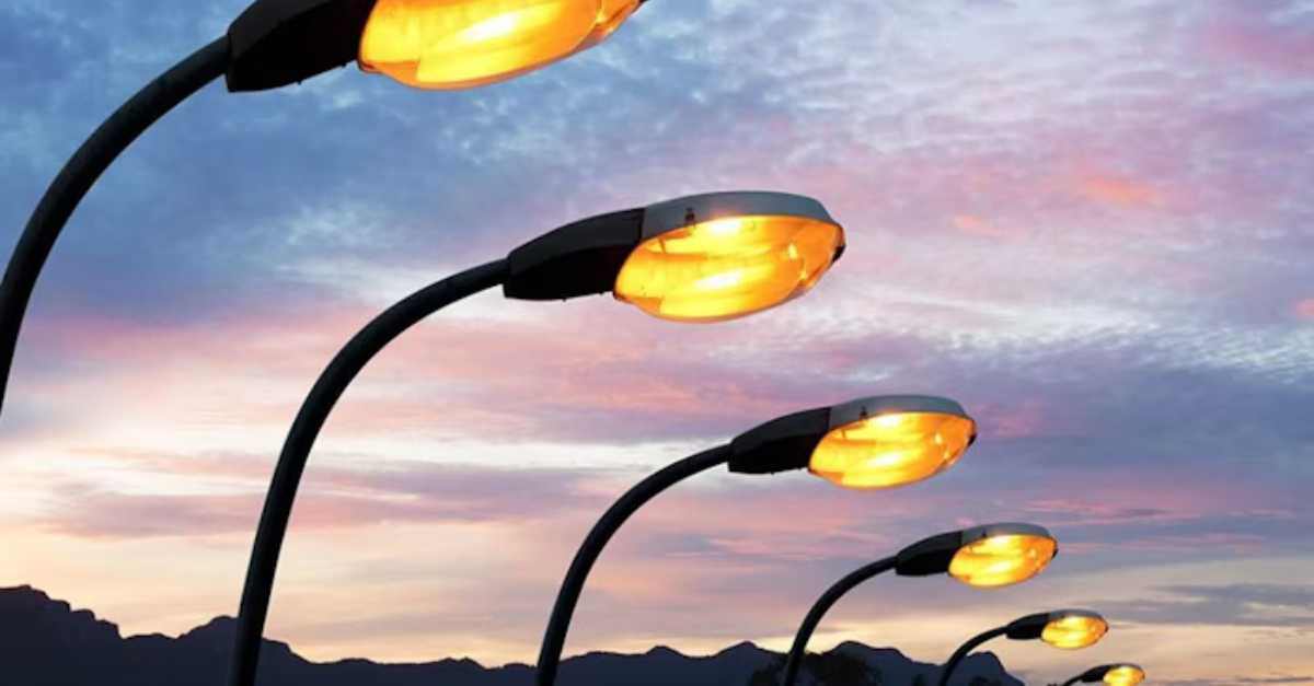 smart-ways-iot-remote-monitoring-improving-public-sector